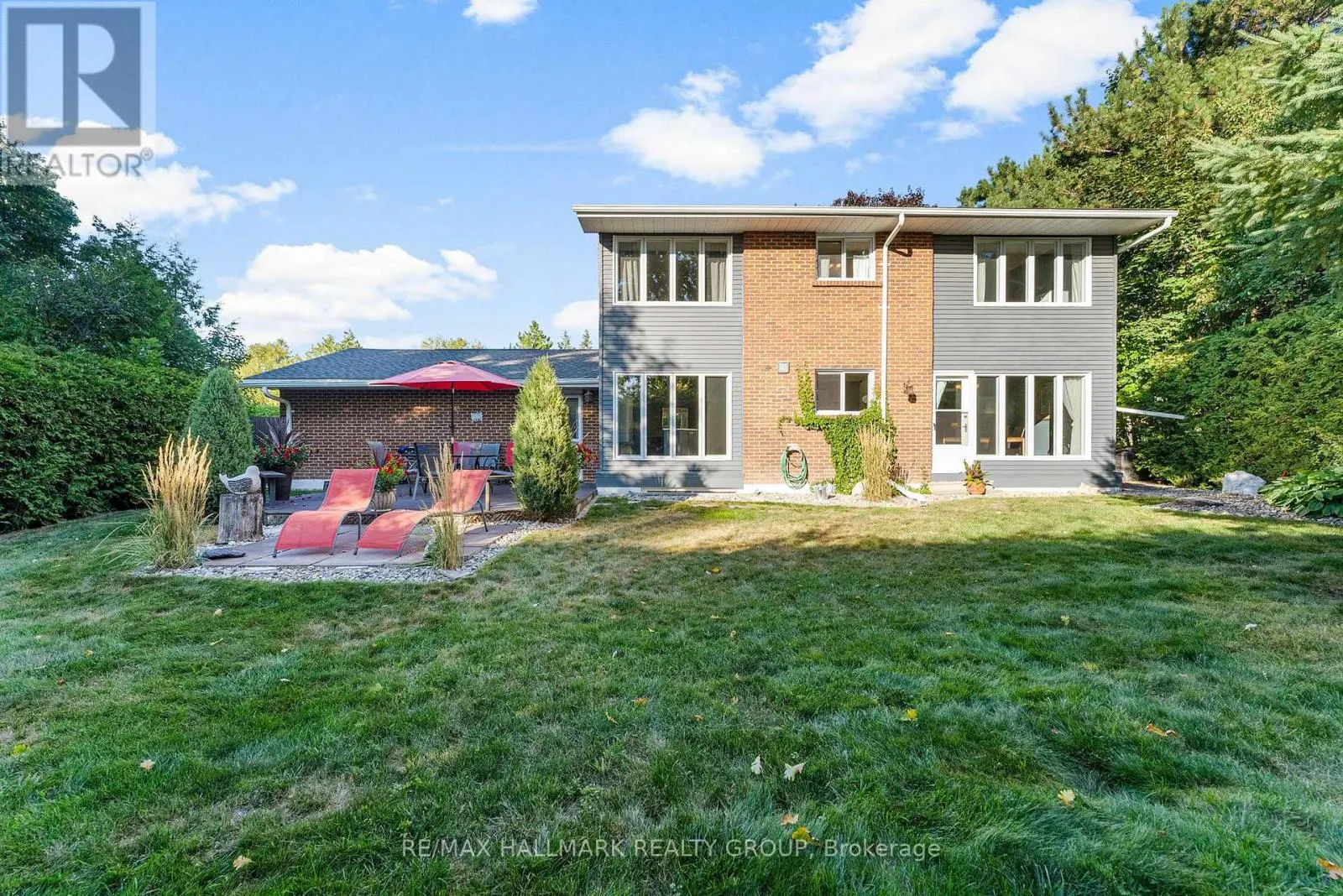 87 LEACOCK DRIVE