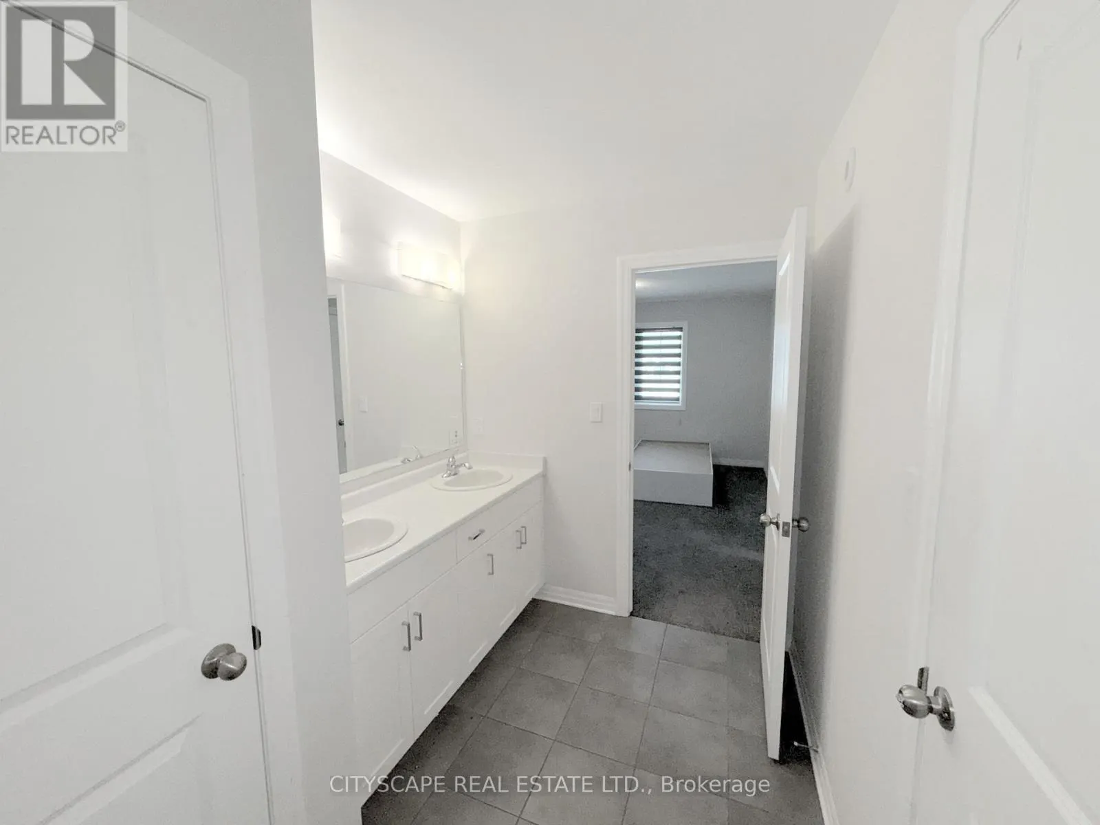 118 BENJAMIN PARKWAY