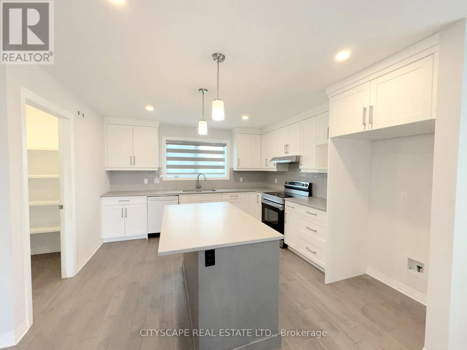 118 BENJAMIN PARKWAY