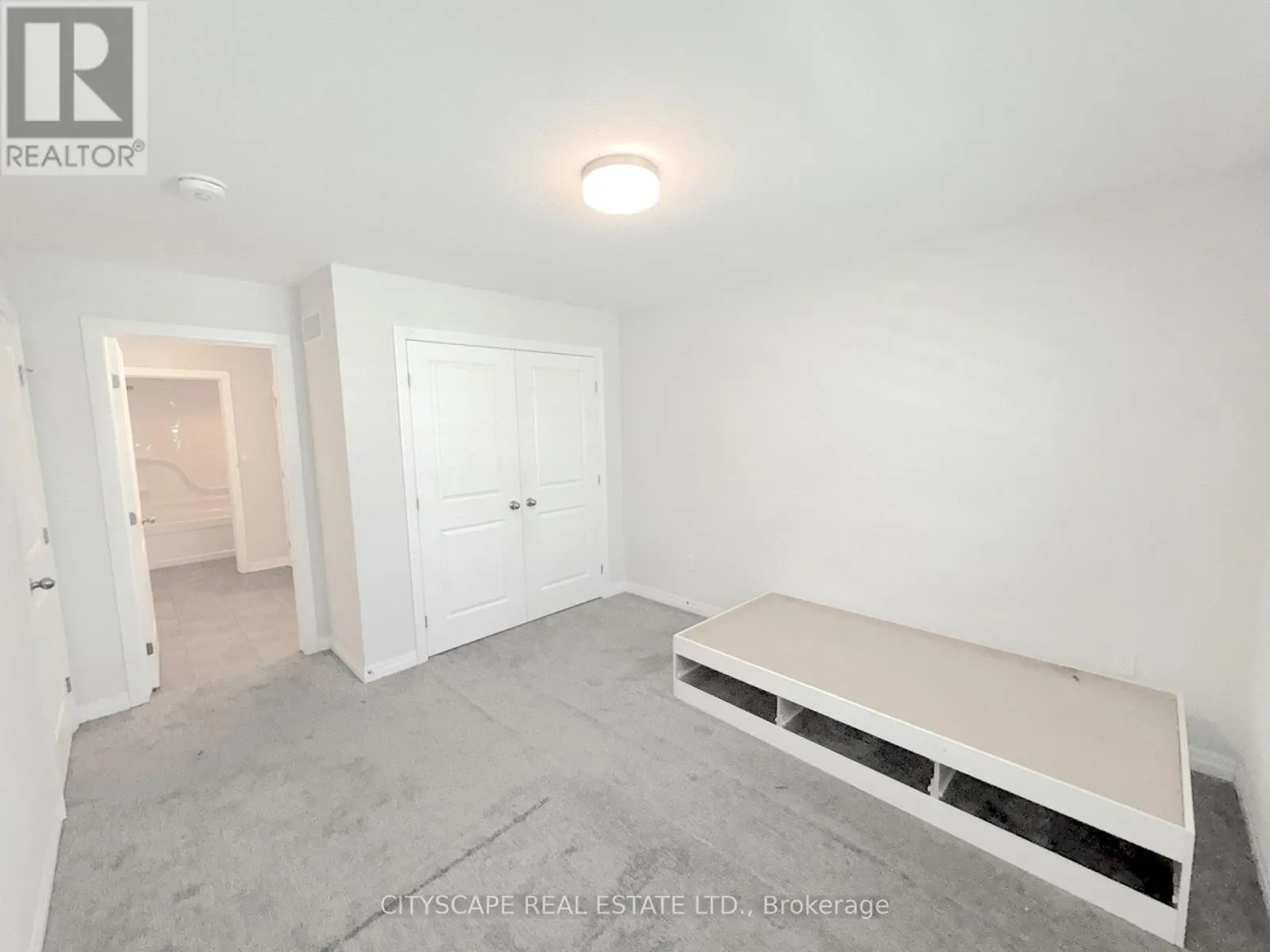 118 BENJAMIN PARKWAY