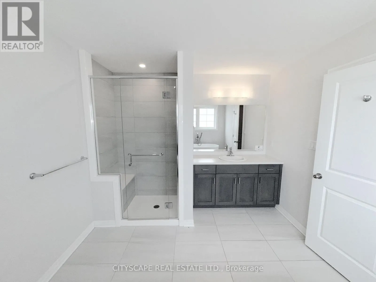 118 BENJAMIN PARKWAY