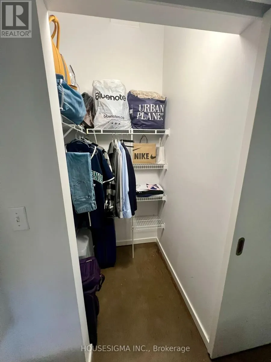 109 - 404 KING STREET WEST STREET W