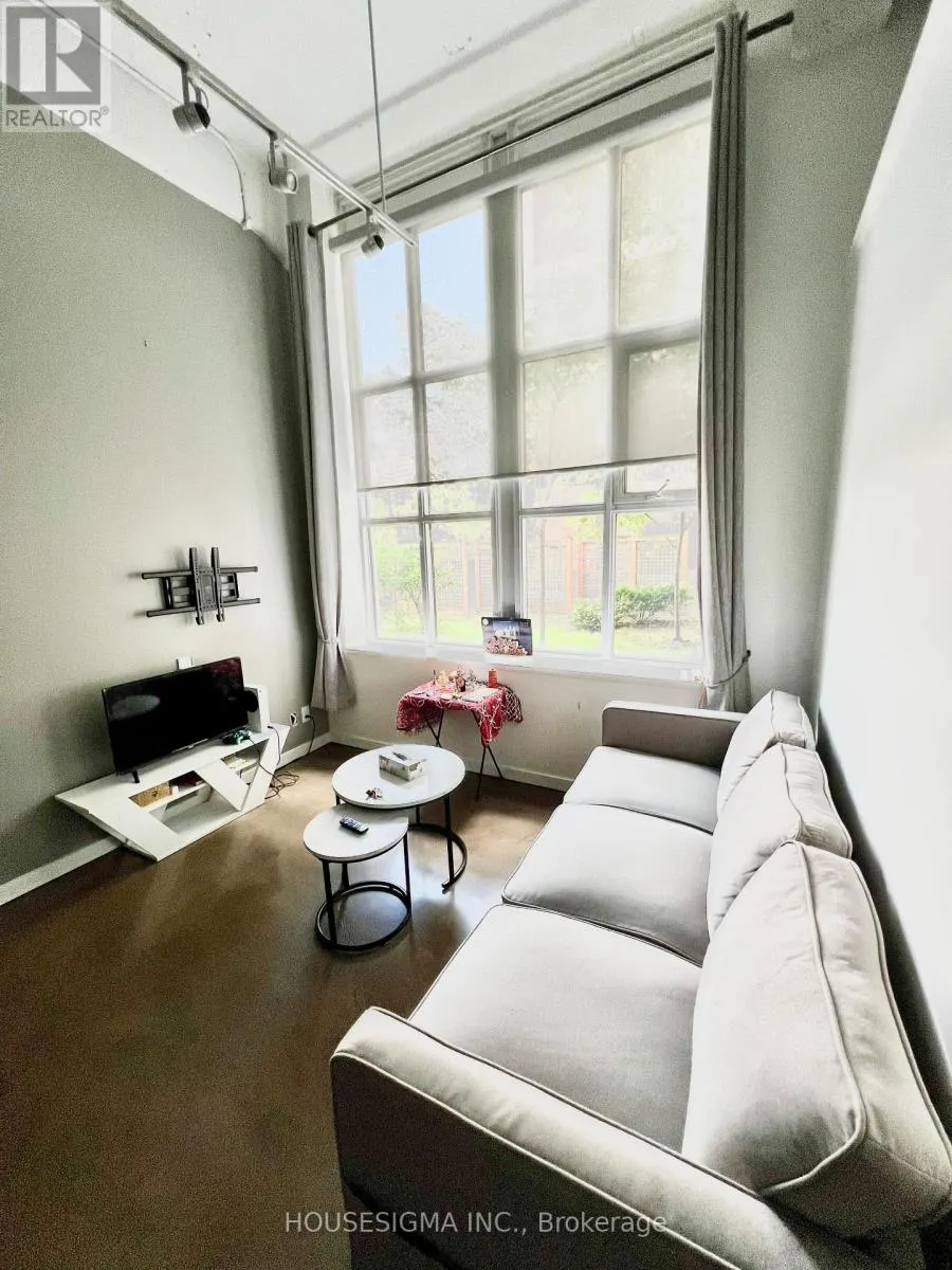 109 - 404 KING STREET WEST STREET W