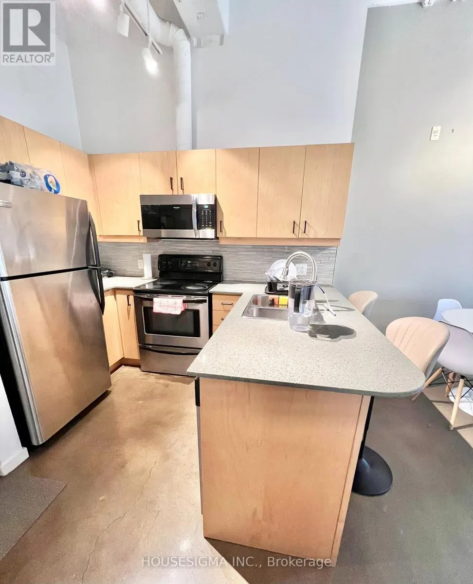 109 - 404 KING STREET WEST STREET W