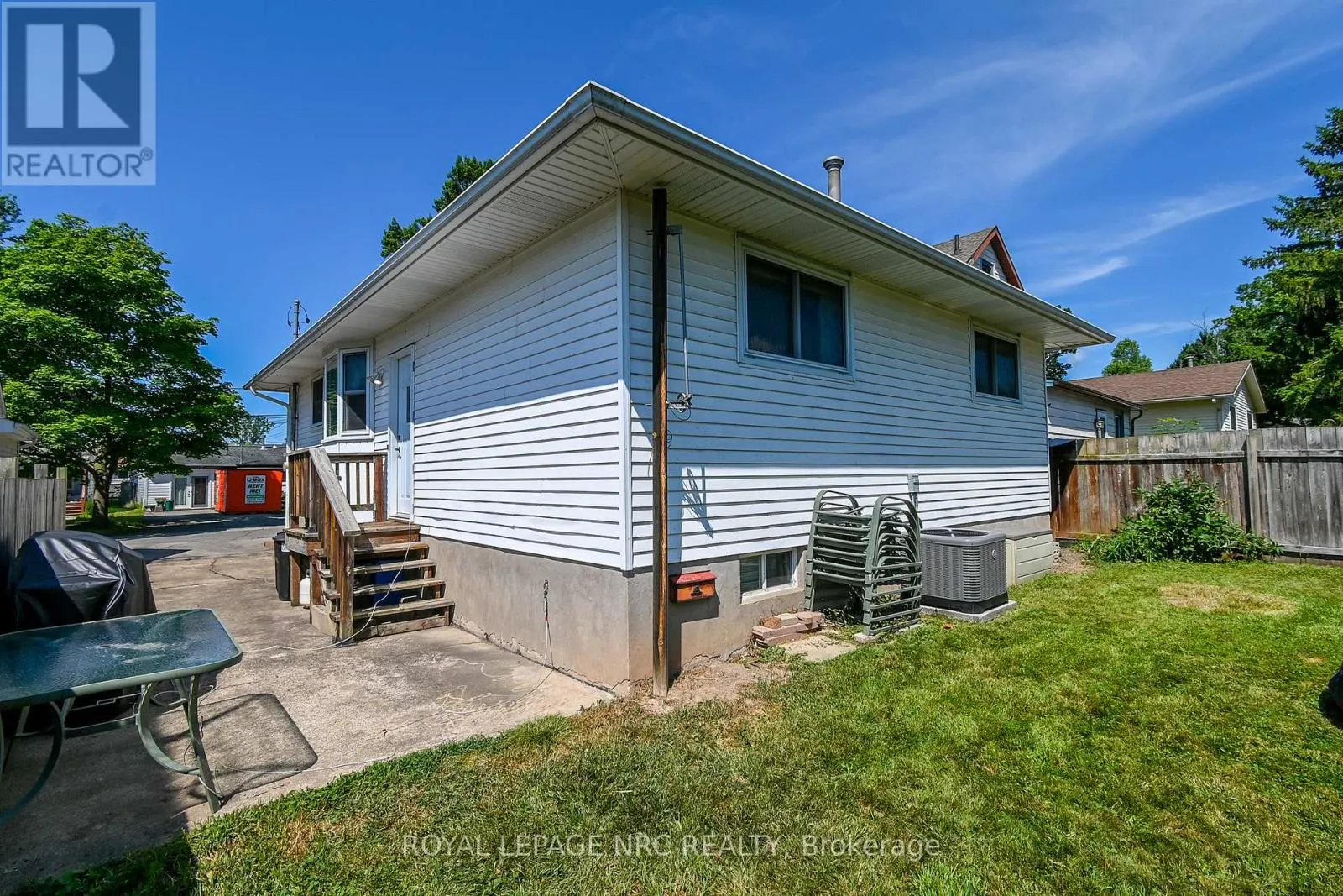 62 LILLIAN PLACE