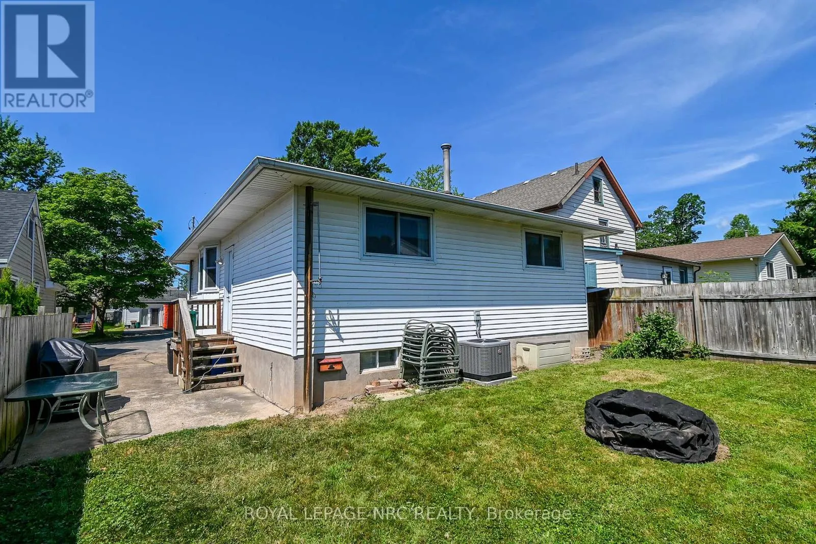 62 LILLIAN PLACE