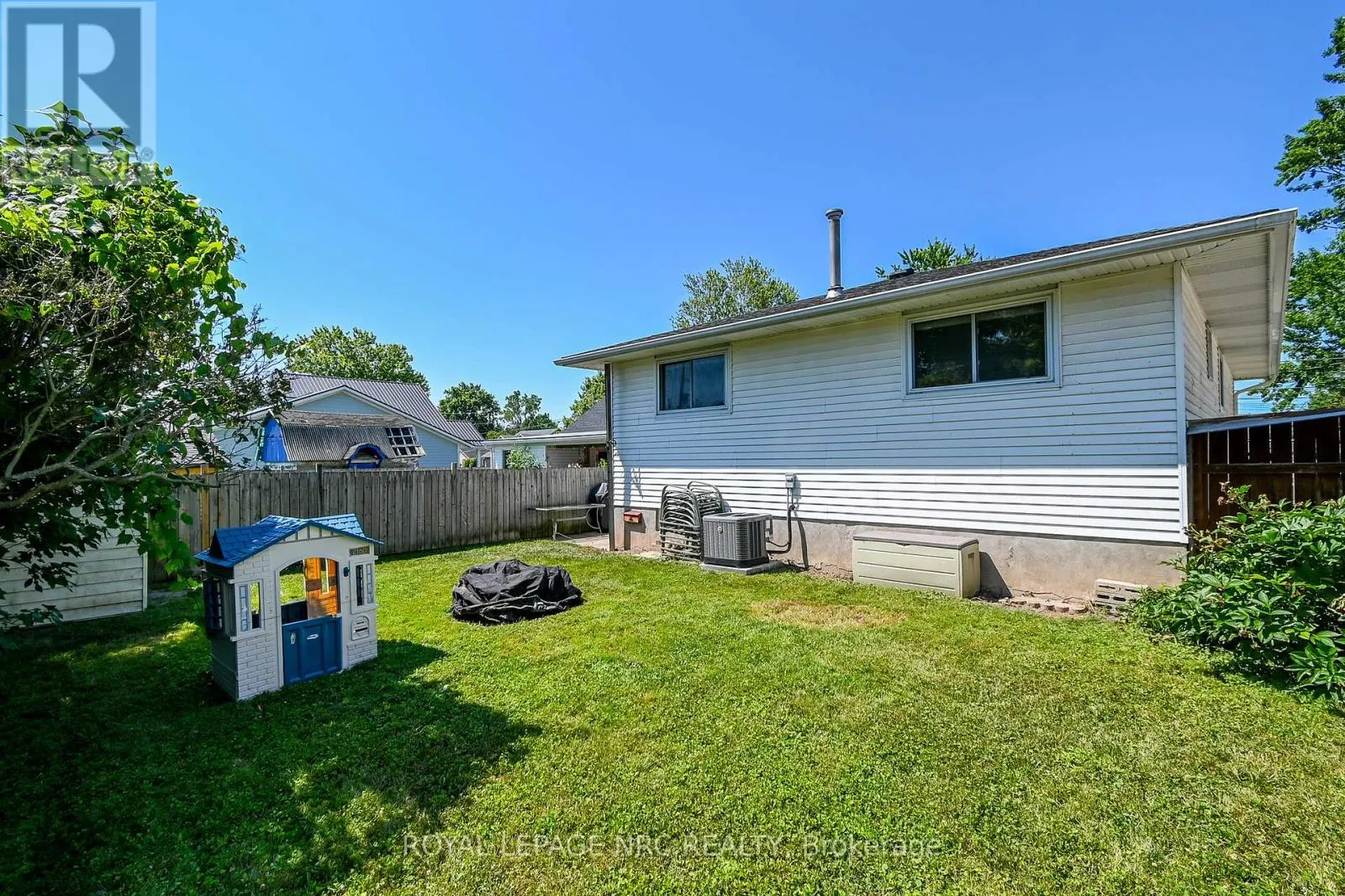 62 LILLIAN PLACE