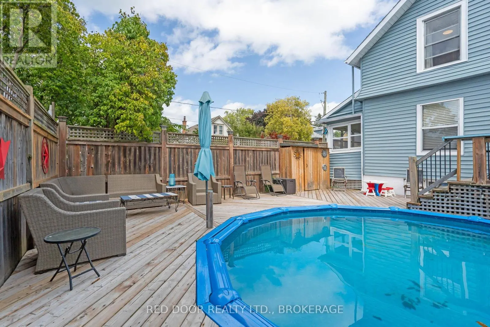 292 HETTY STREET W