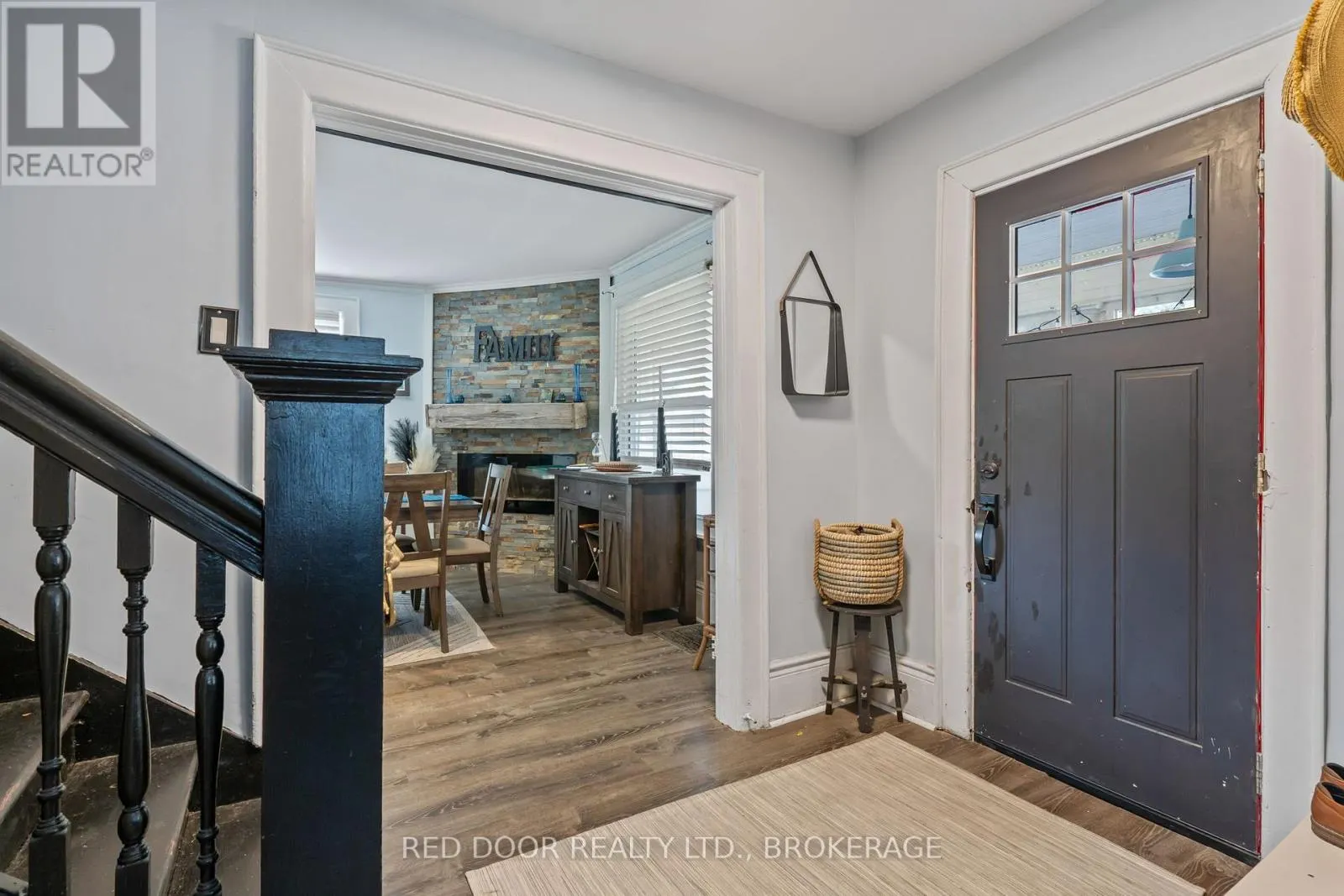292 HETTY STREET W