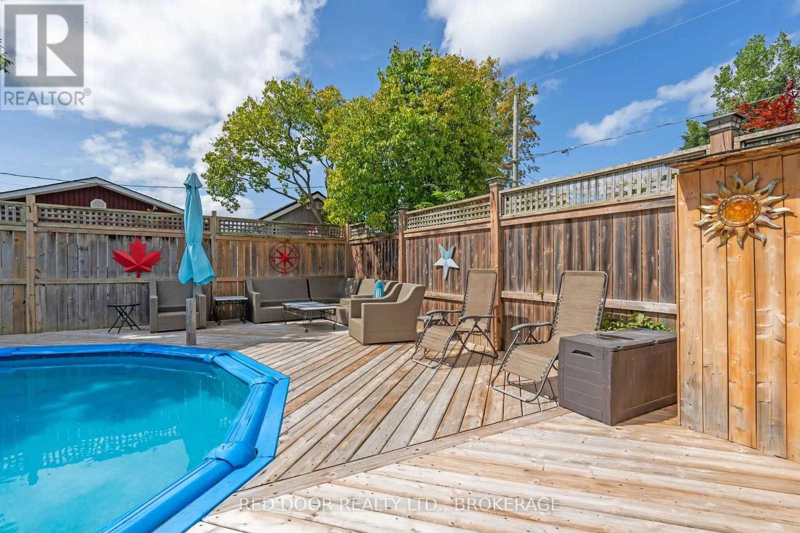 292 HETTY STREET W