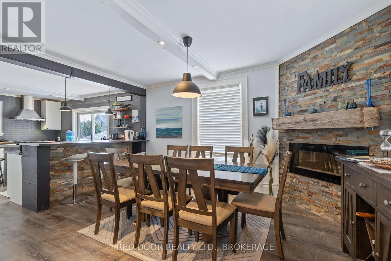292 HETTY STREET W