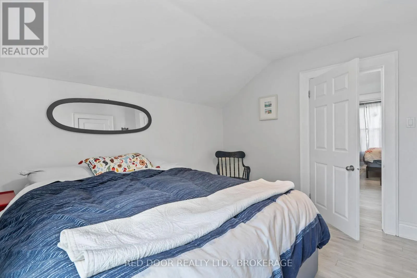 292 HETTY STREET W