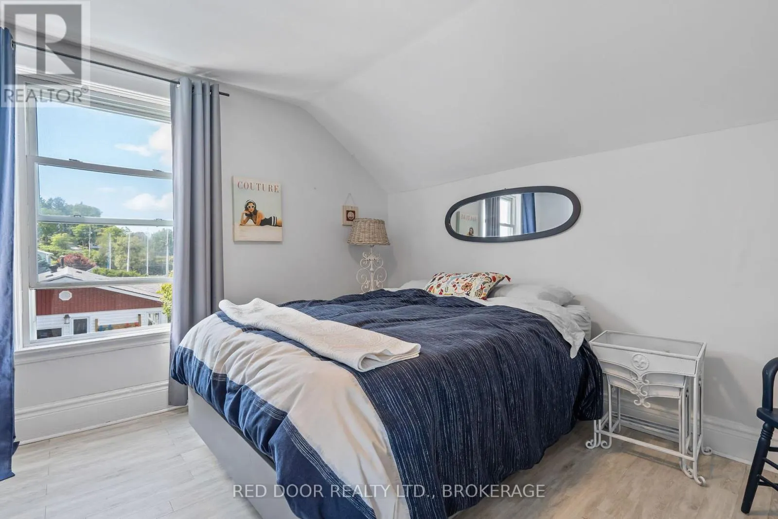 292 HETTY STREET W