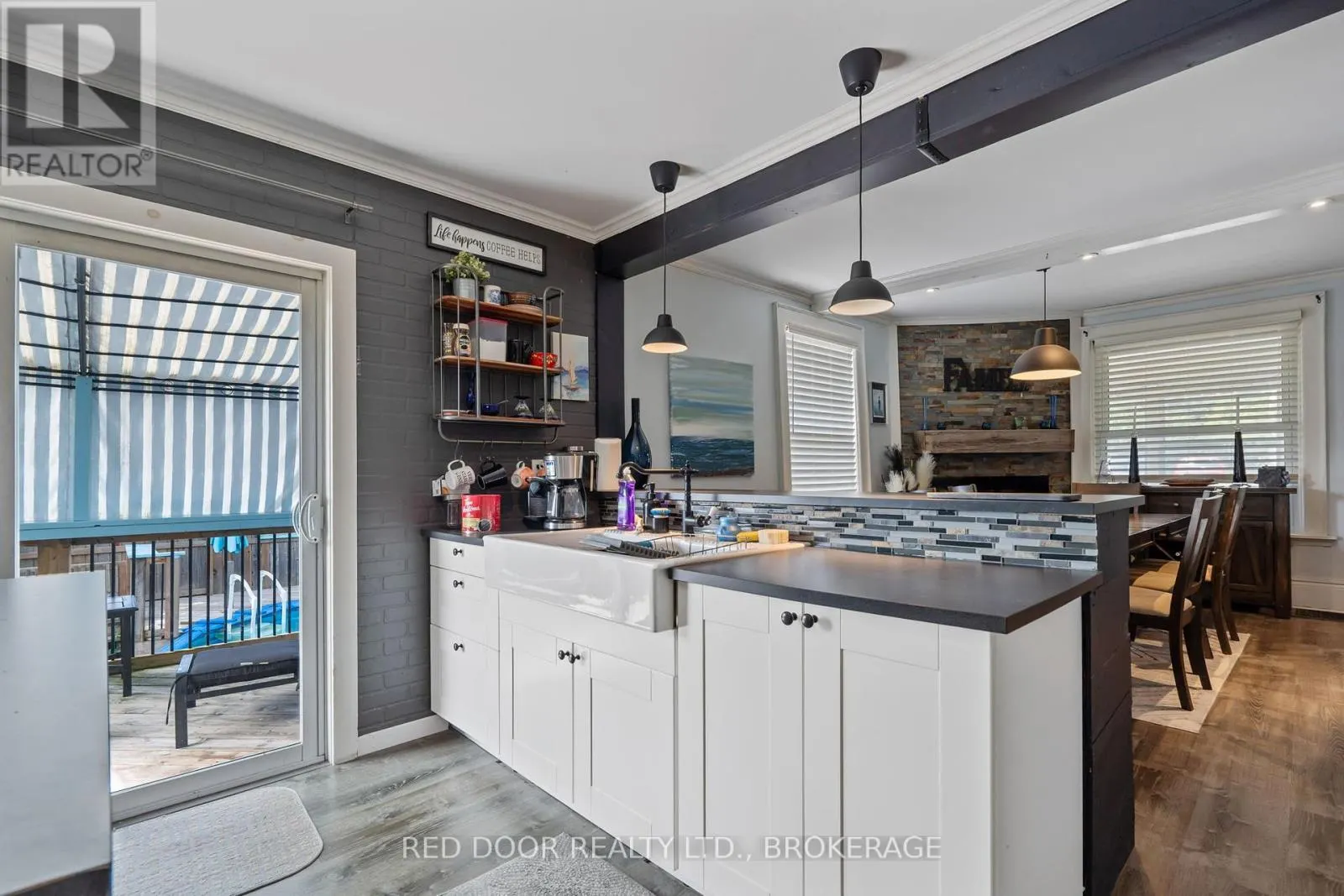 292 HETTY STREET W