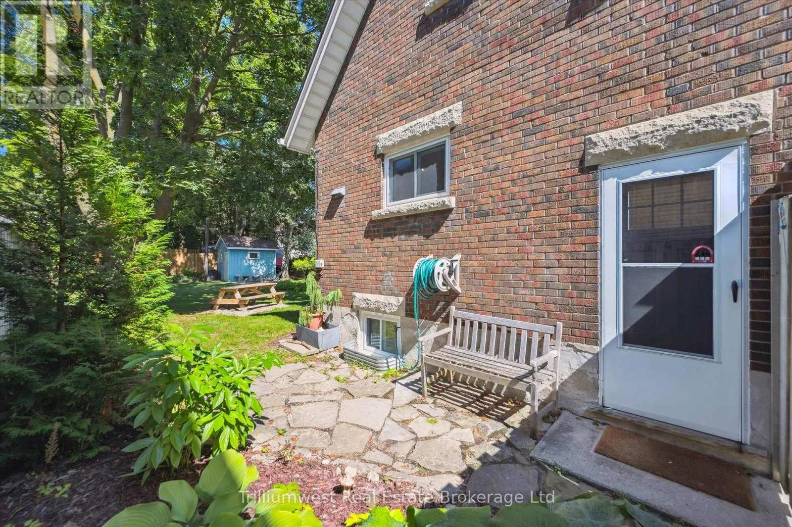 297 WATERLOO AVENUE