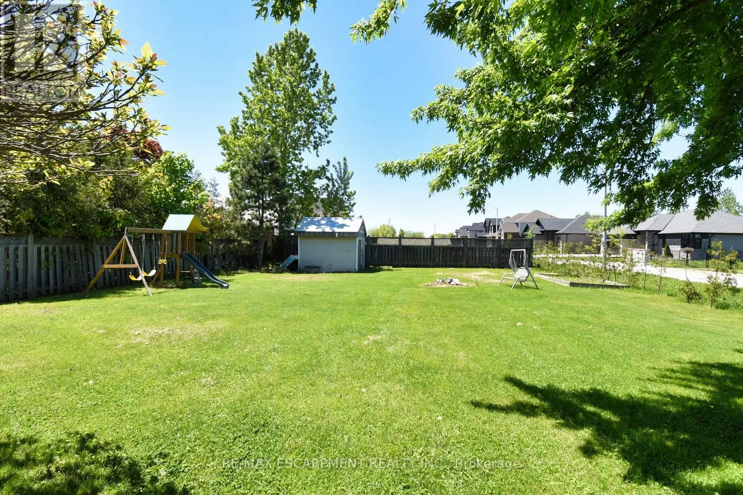 3674 CAMPDEN ROAD
