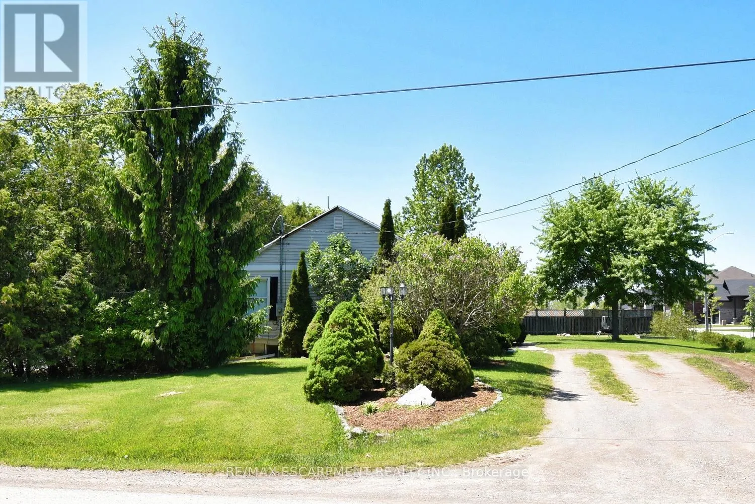 3674 CAMPDEN ROAD
