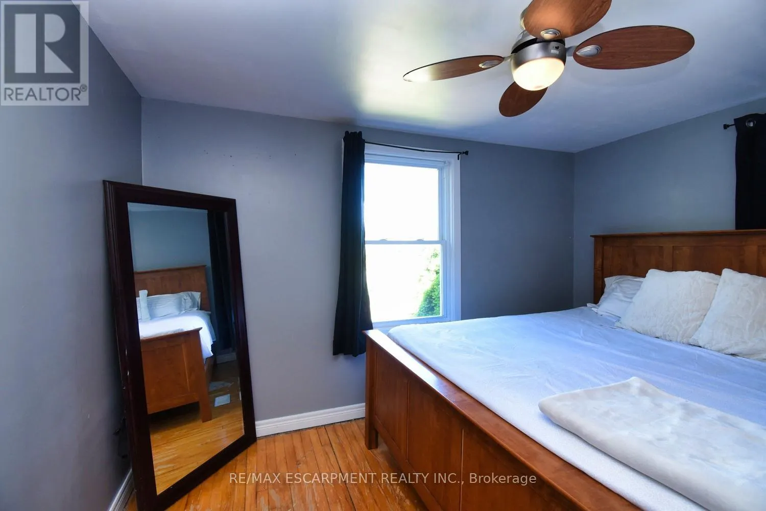 3674 CAMPDEN ROAD