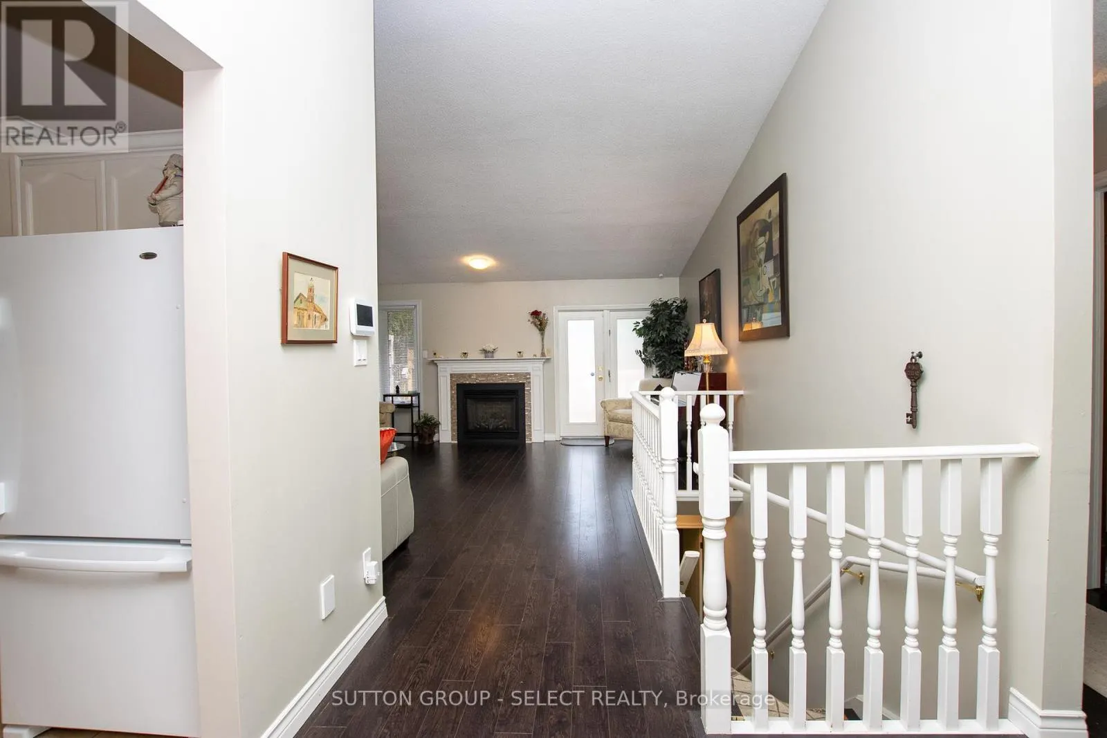 4 - 445 RIVERSIDE DRIVE, #4
