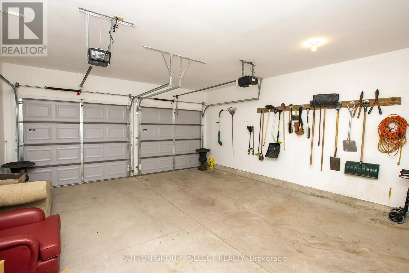 4 - 445 RIVERSIDE DRIVE, #4
