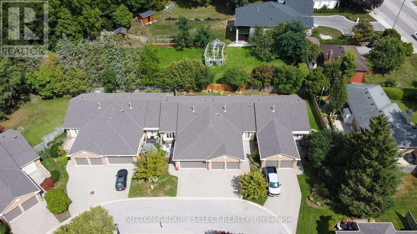 4 - 445 RIVERSIDE DRIVE, #4