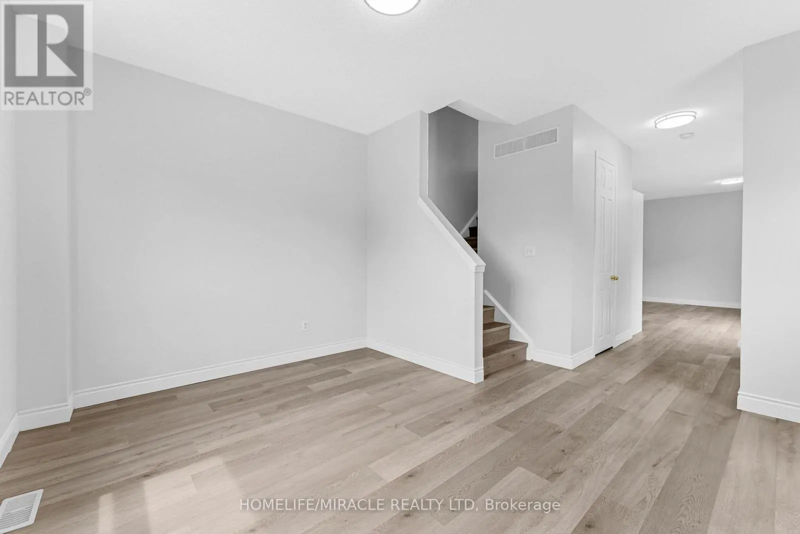 120 JANSEN AVENUE