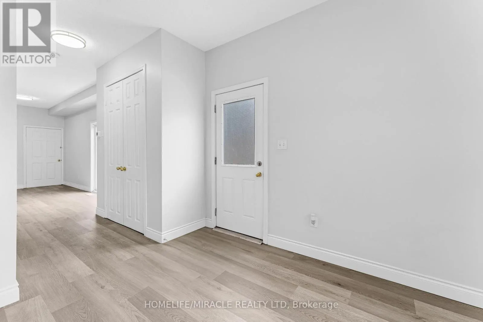 120 JANSEN AVENUE