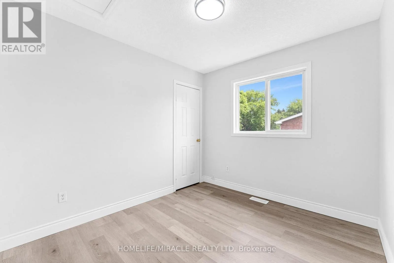 120 JANSEN AVENUE