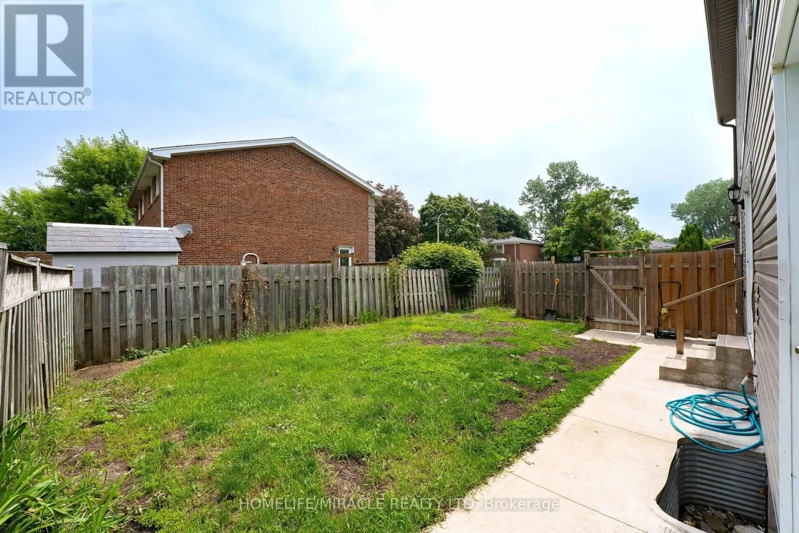 120 JANSEN AVENUE