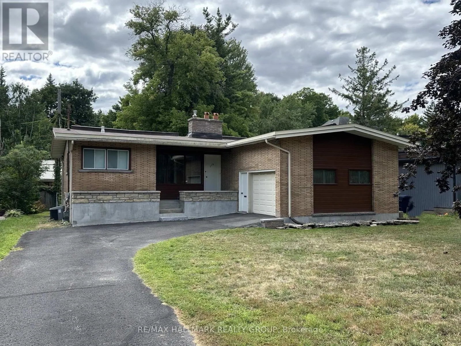 116 SHERWOOD DRIVE