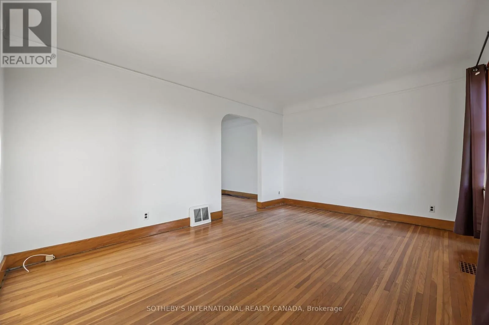 185 HIGHLAND ROAD W