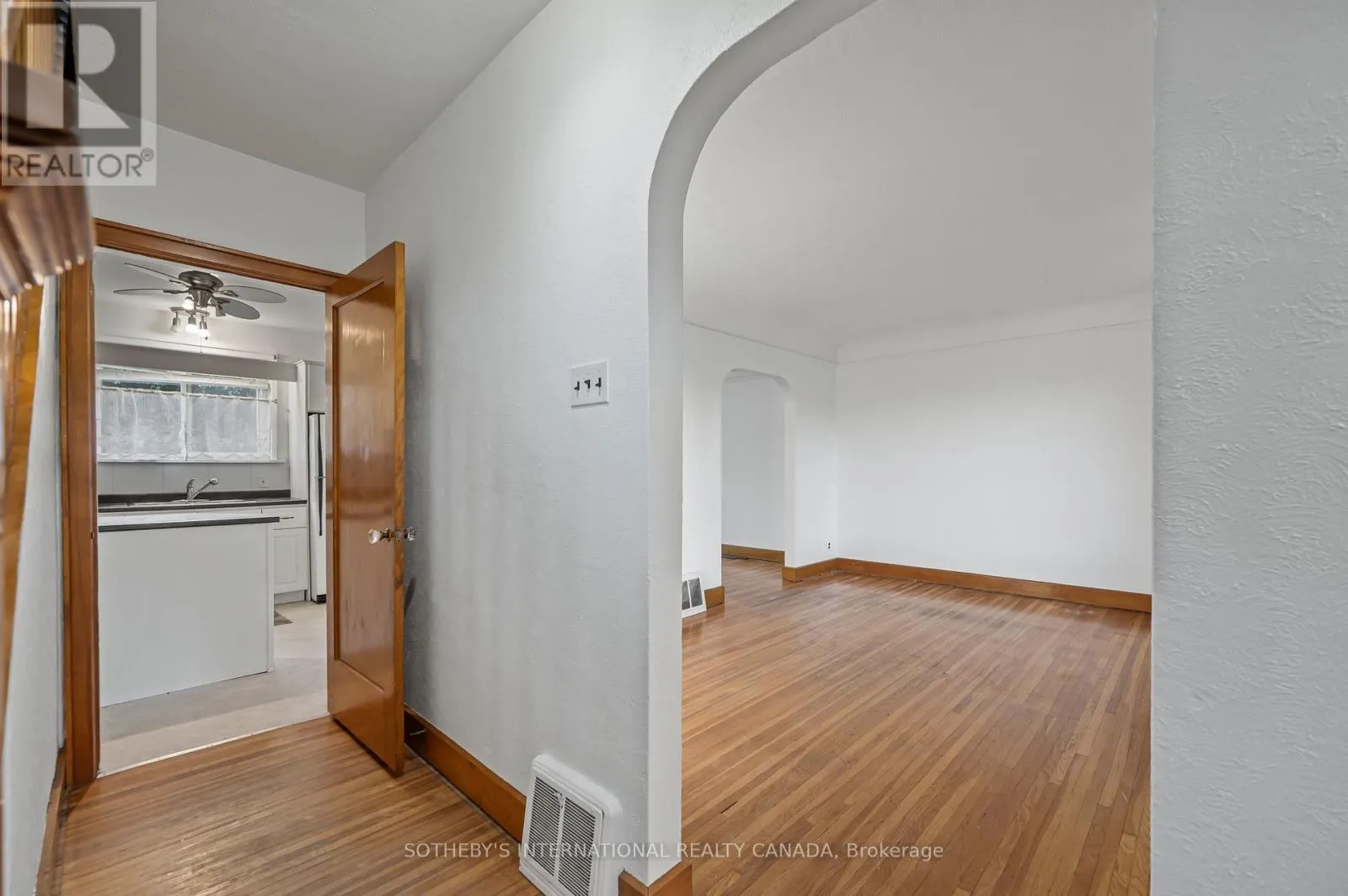 185 HIGHLAND ROAD W