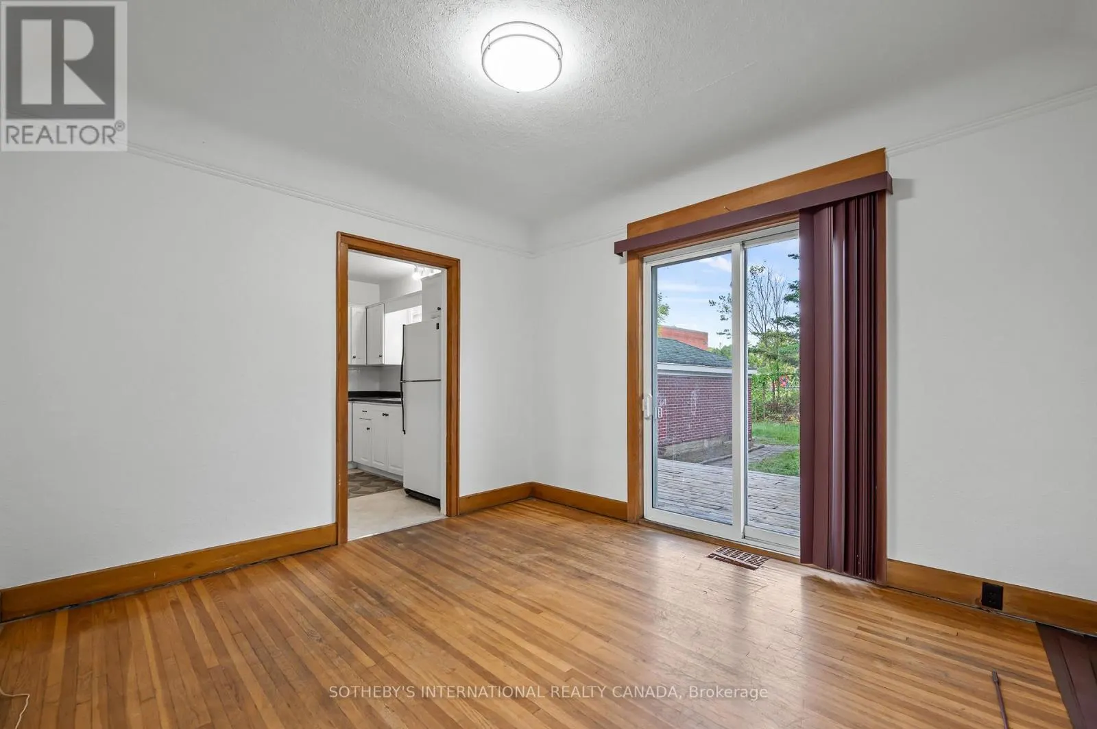 185 HIGHLAND ROAD W