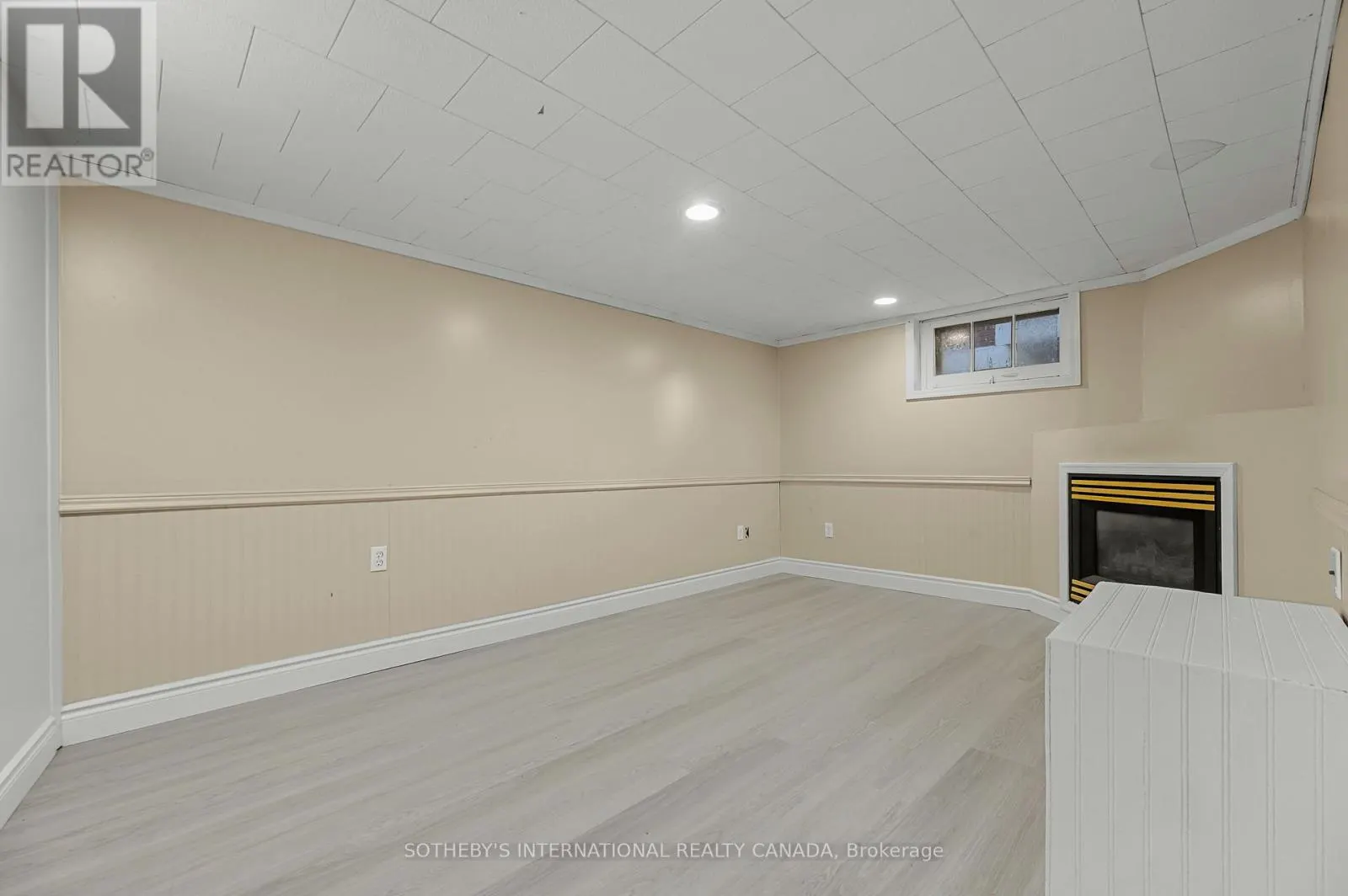 185 HIGHLAND ROAD W