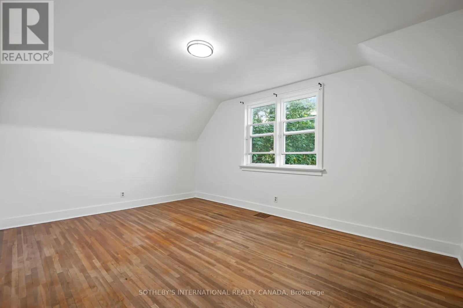 185 HIGHLAND ROAD W