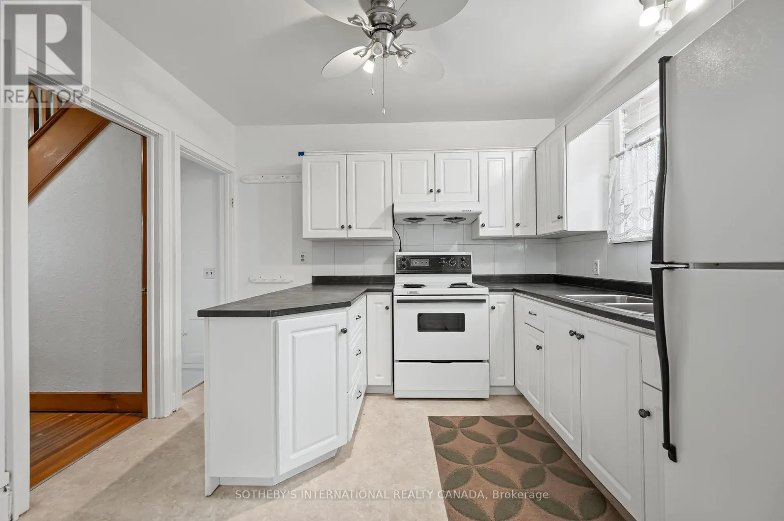 185 HIGHLAND ROAD W