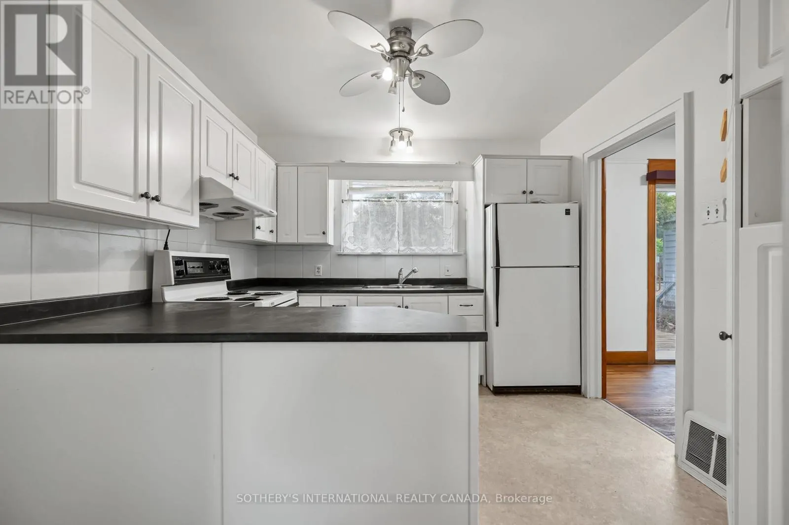 185 HIGHLAND ROAD W