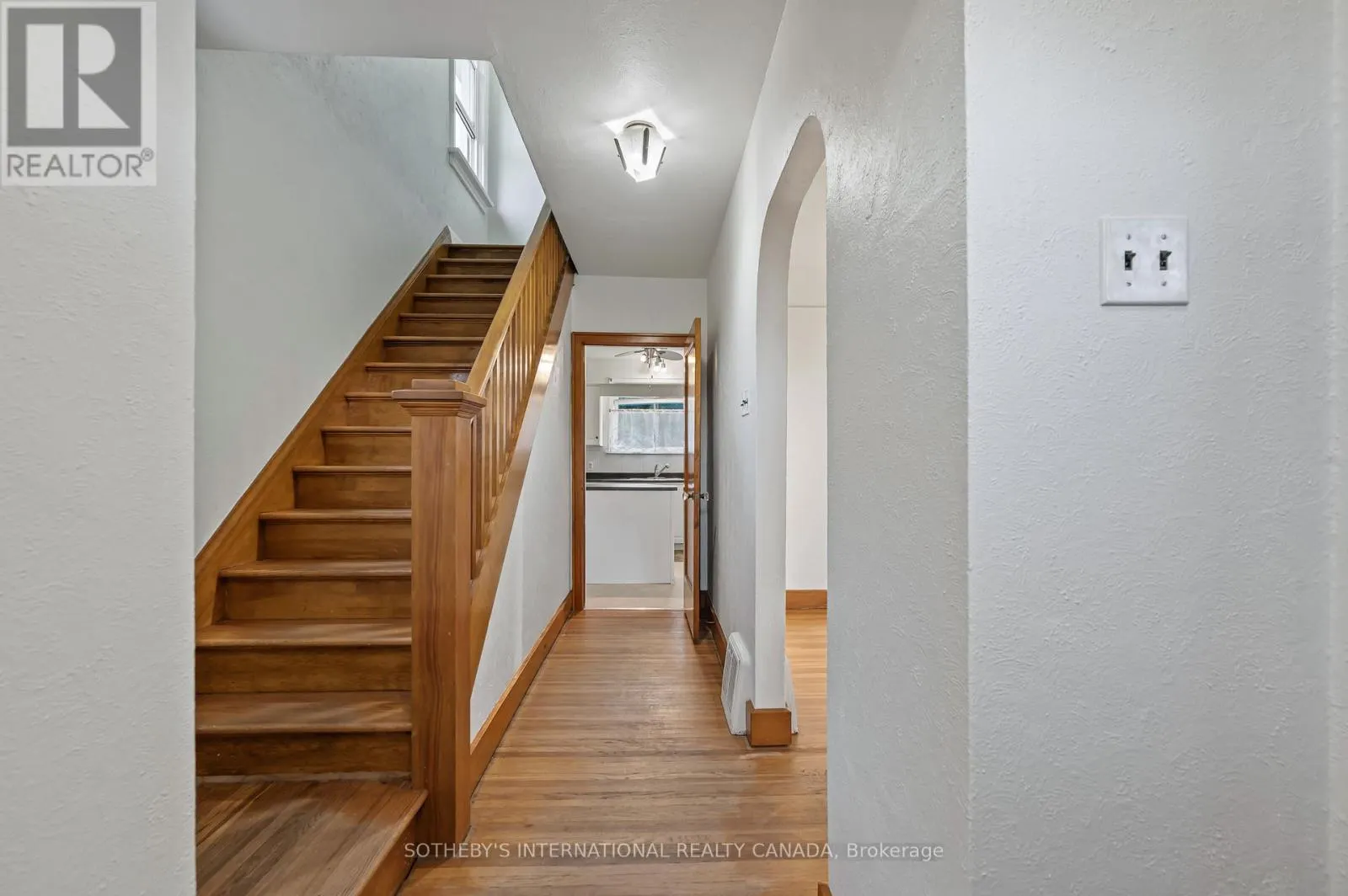 185 HIGHLAND ROAD W