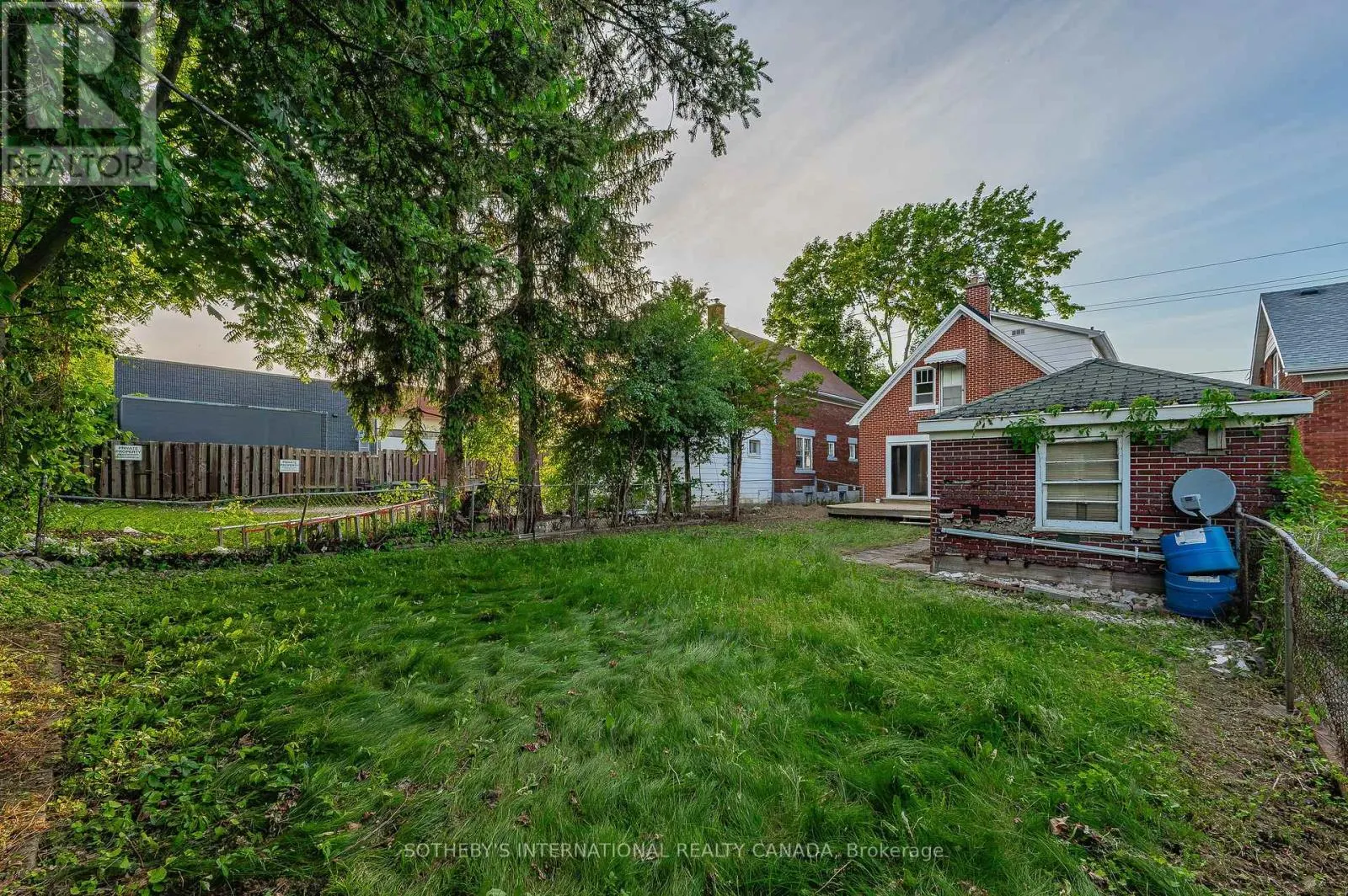 185 HIGHLAND ROAD W