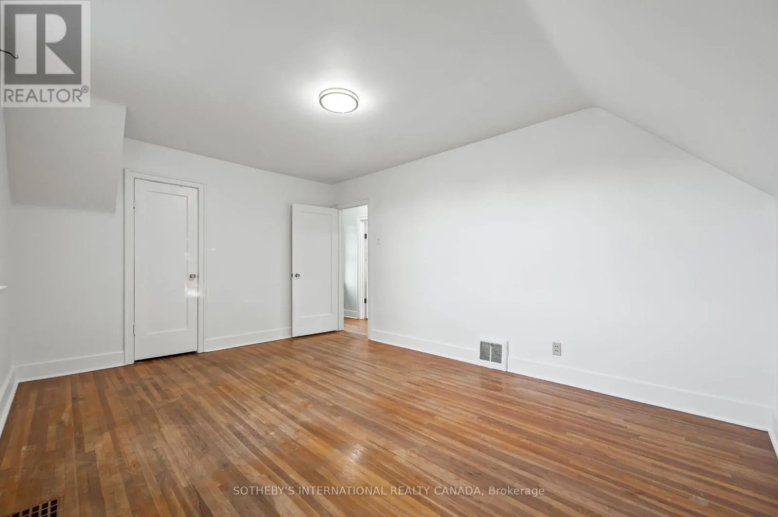 185 HIGHLAND ROAD W