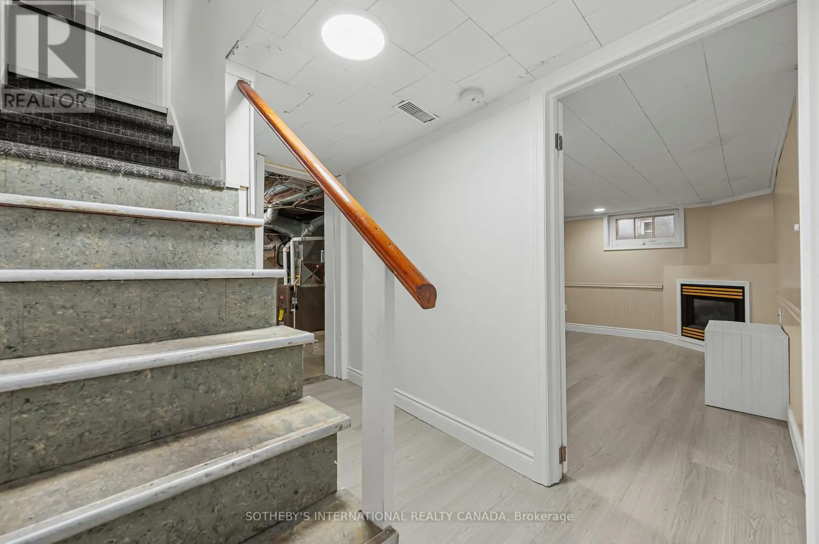185 HIGHLAND ROAD W