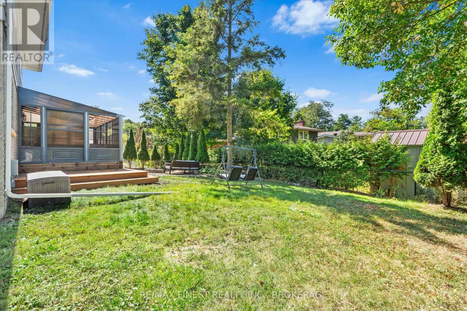 931 SAFARI DRIVE