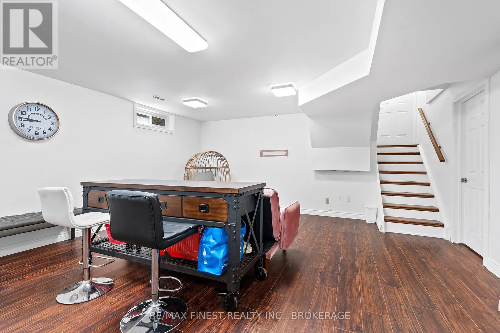 931 SAFARI DRIVE