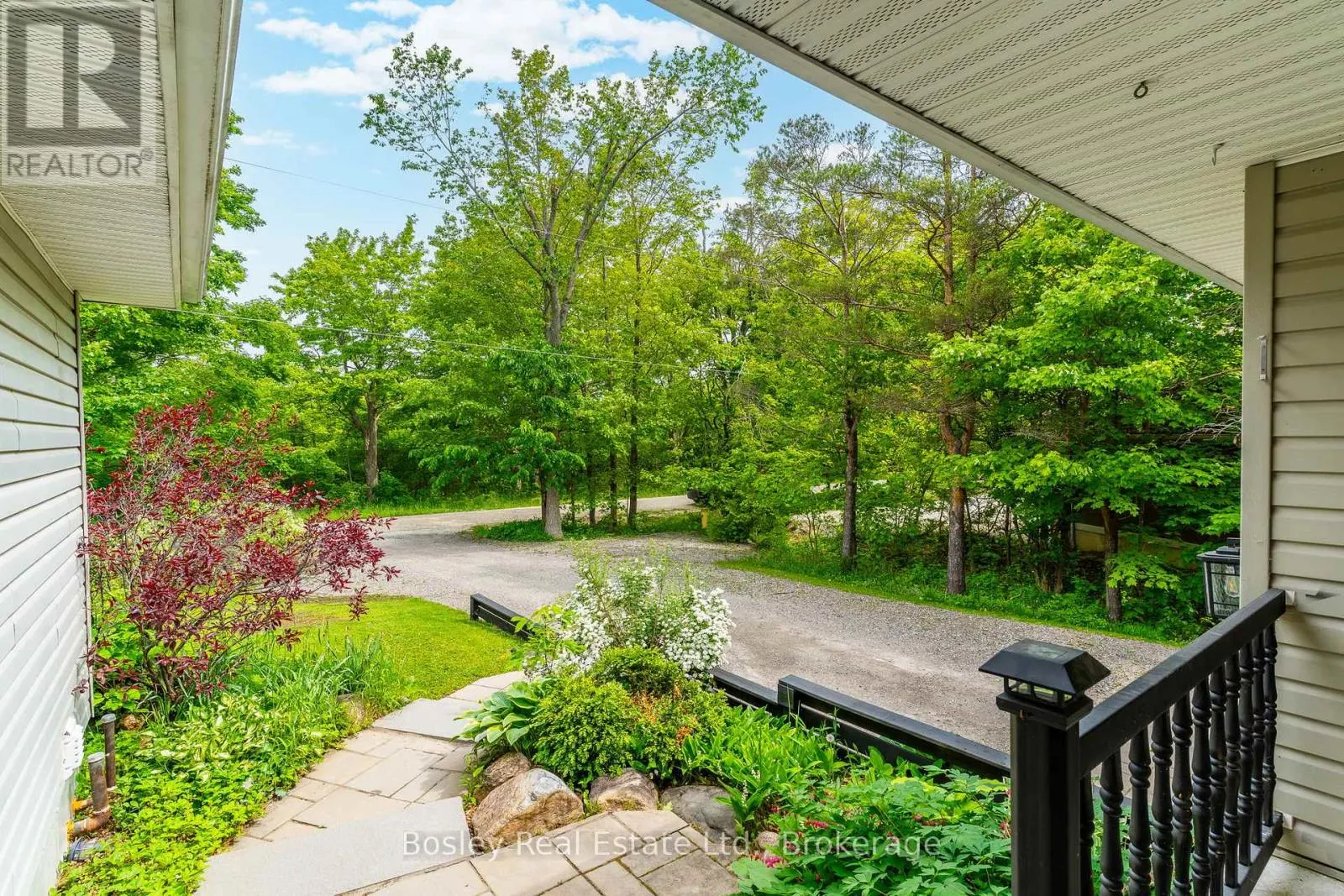 136 MAPLE LANE