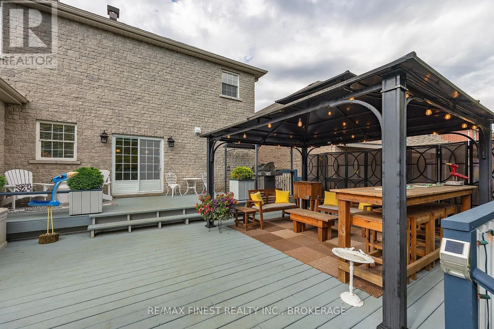 332 HONEYWOOD AVENUE