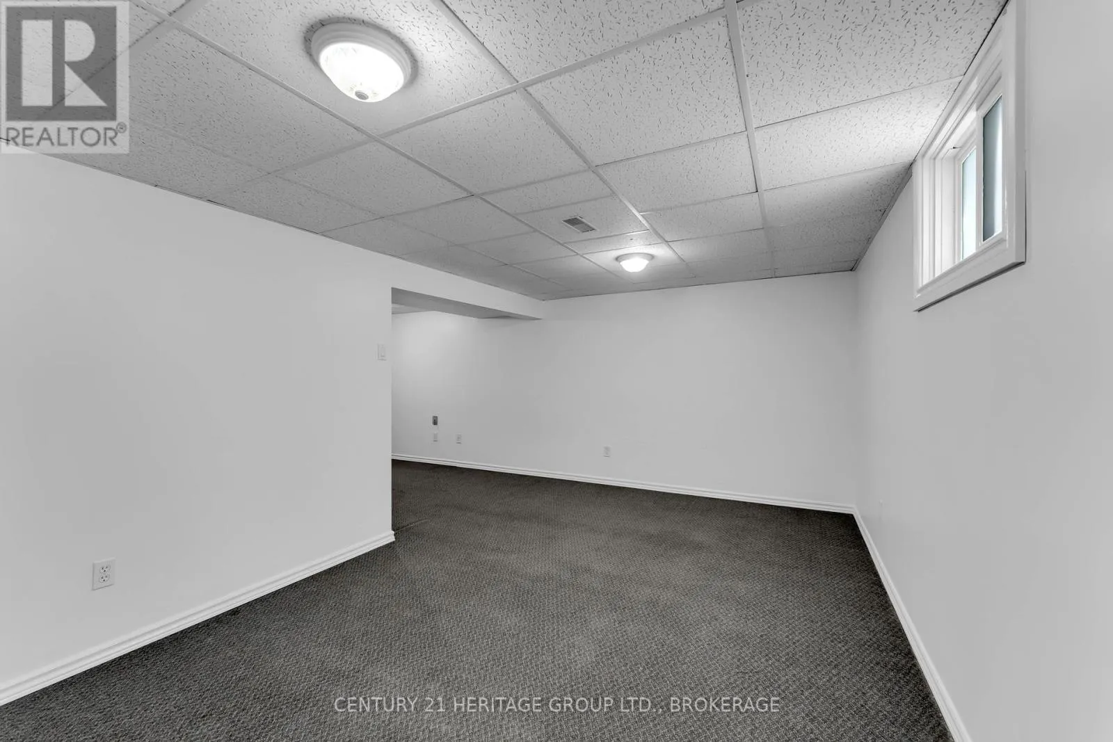 802 DATZELL LANE W