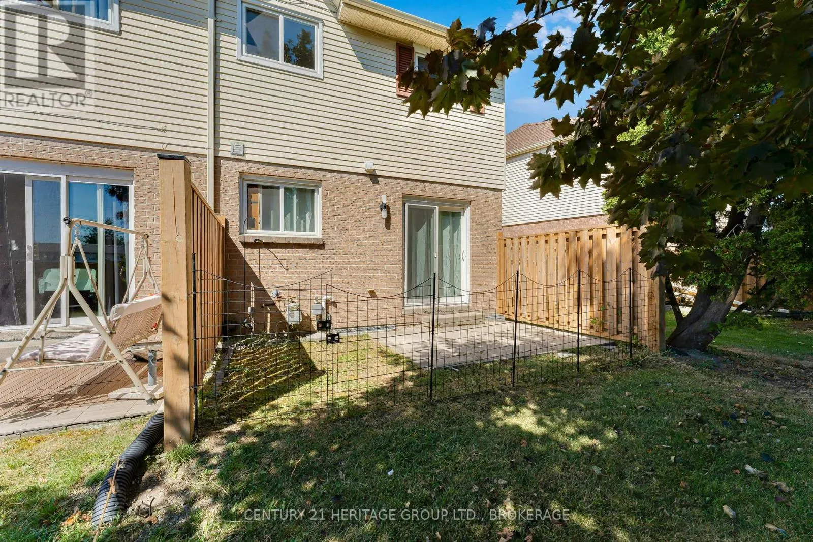 802 DATZELL LANE W
