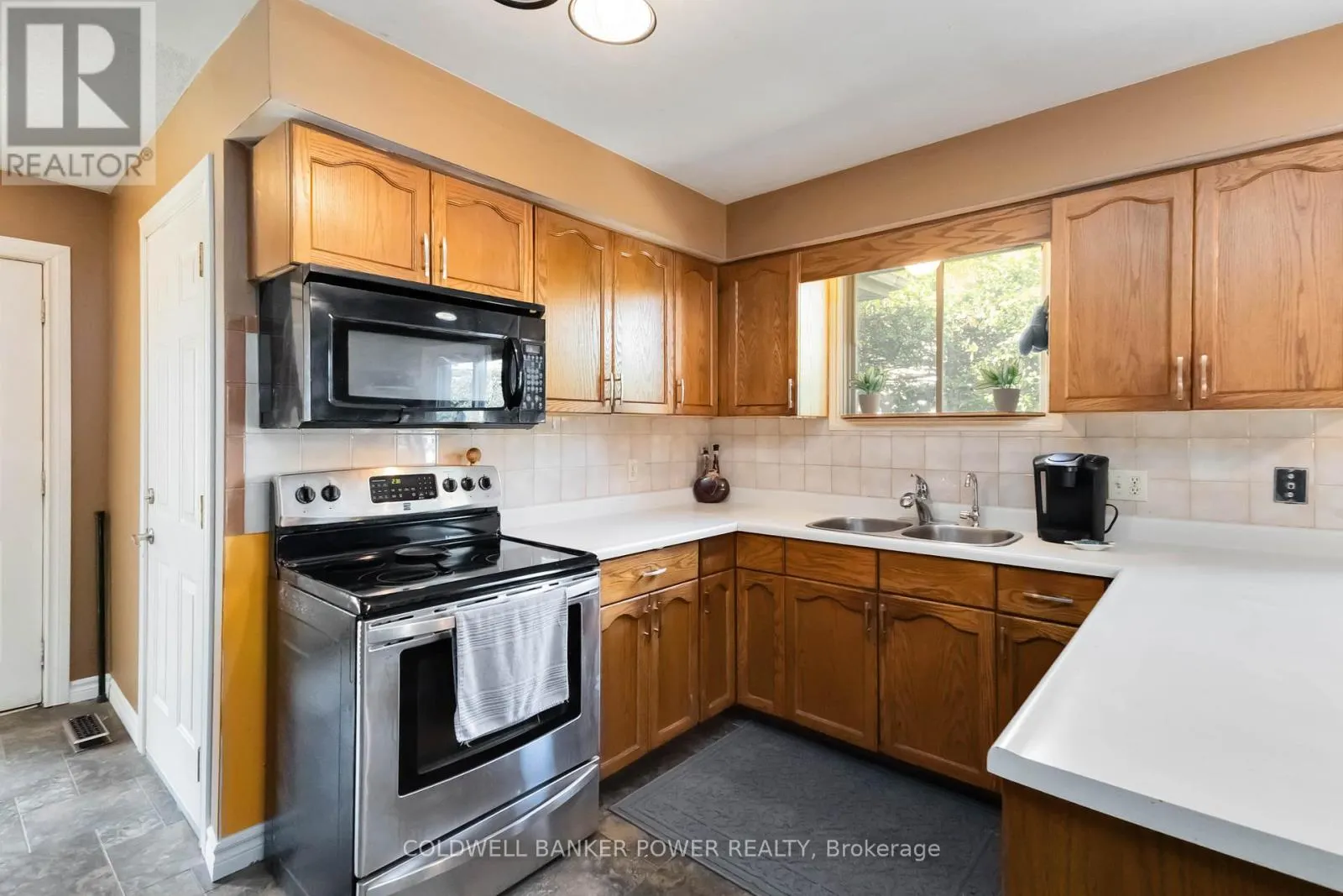 293 BANBURY CRESCENT