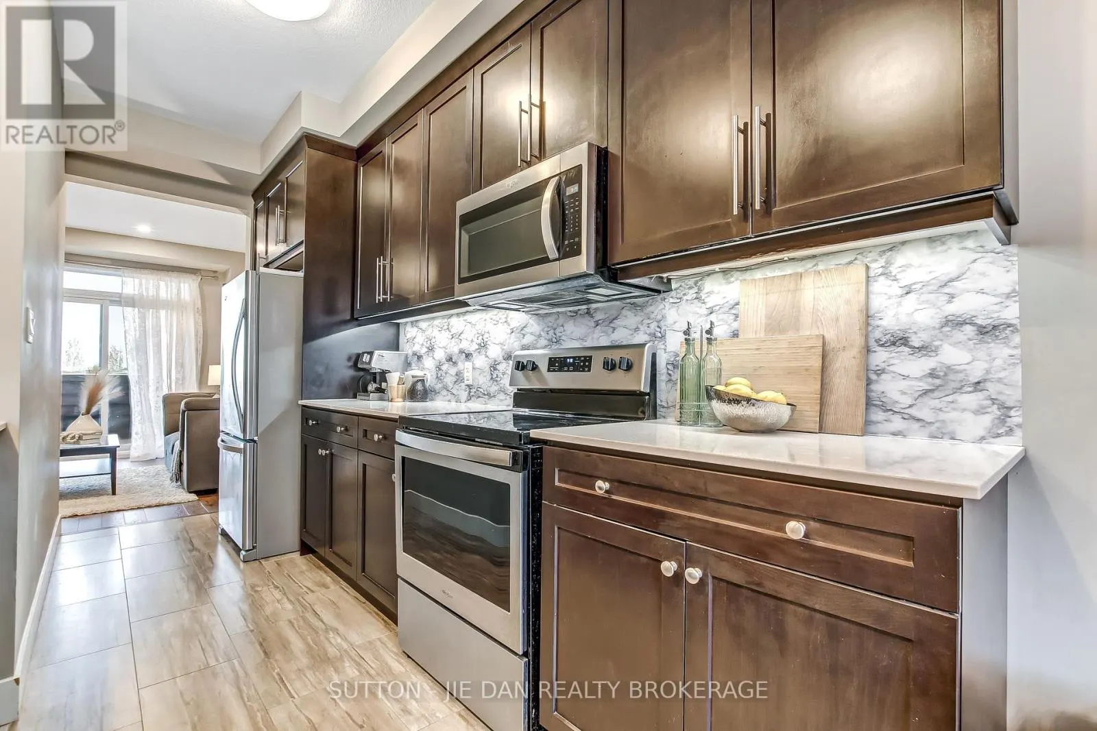 236 - 1960 DALMAGARRY ROAD, #236