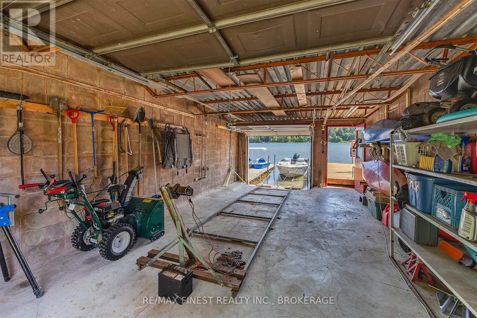 3327 LOUGHBOROUGH DRIVE